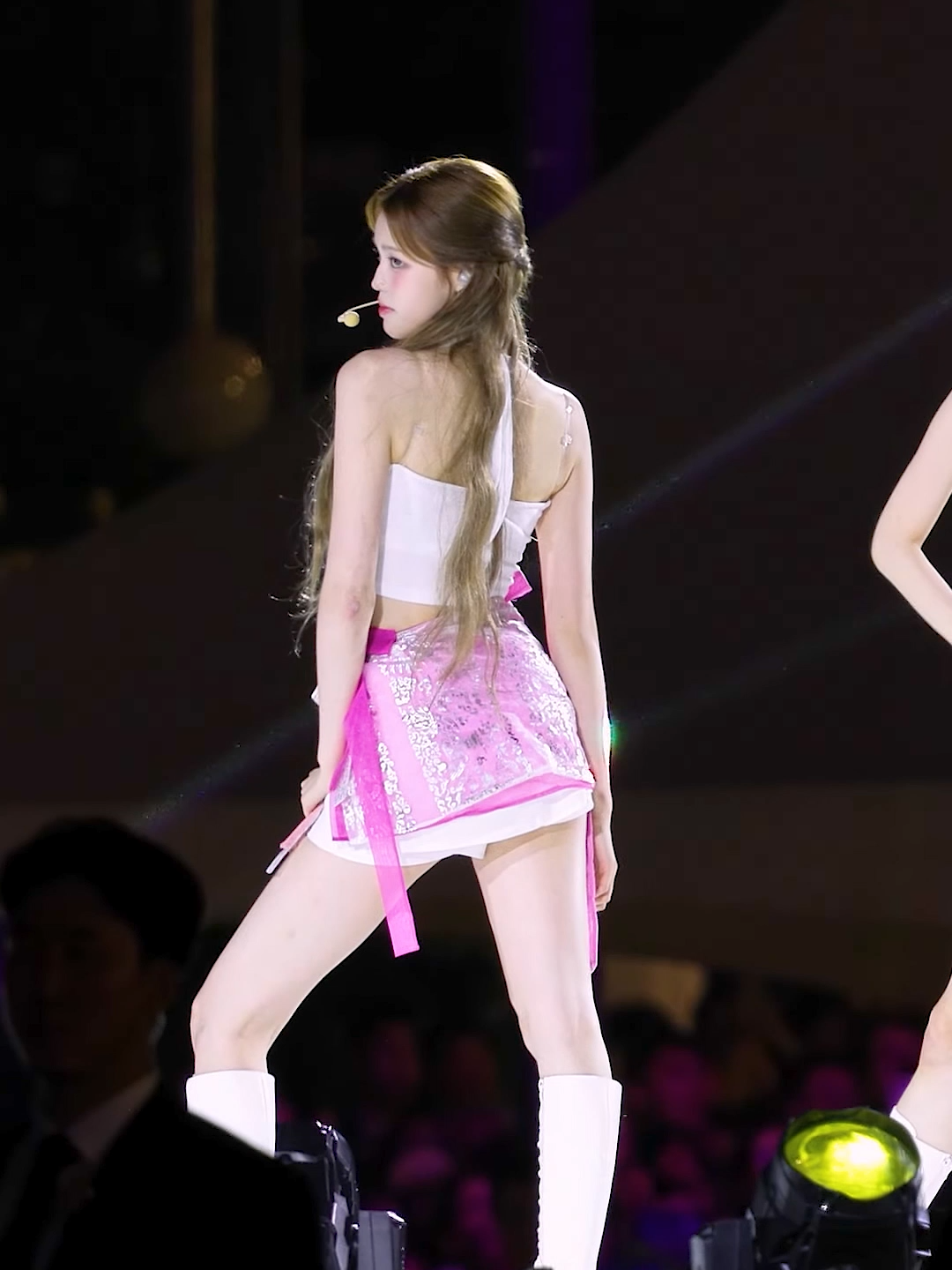izna 이즈나 Golden (방지민 & 최정은 & 정세비)｜국민주권 대축제 fancam1_1 #kpop #IZNA #이즈나 #GOLDEN