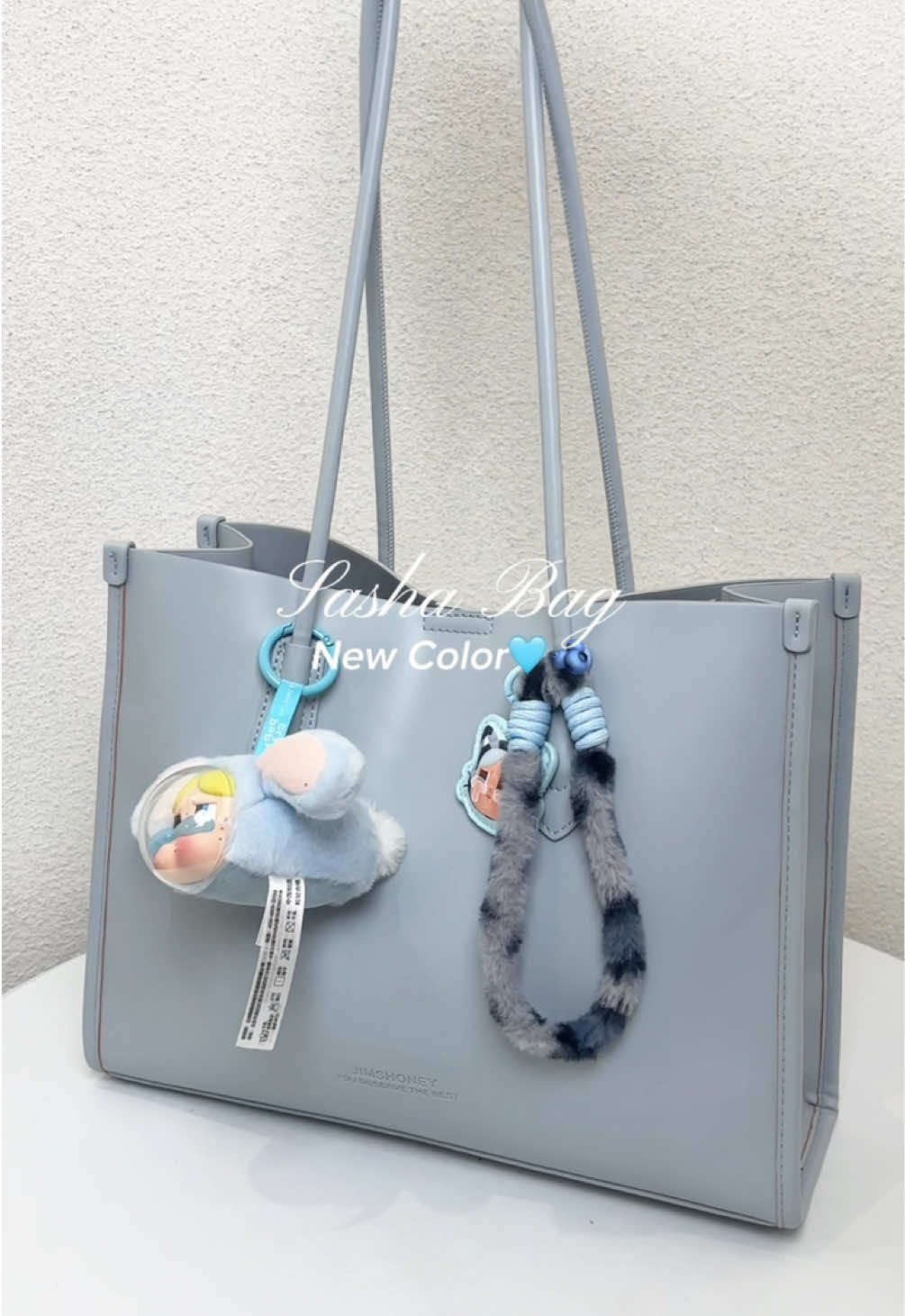 Cute totebag alert! Sasha bag punya warna baru🦋 #GajianSale #PromoGuncang88 #WIBGAJIAN #sashabag #jimshoney #totebag #tasjimshoney 