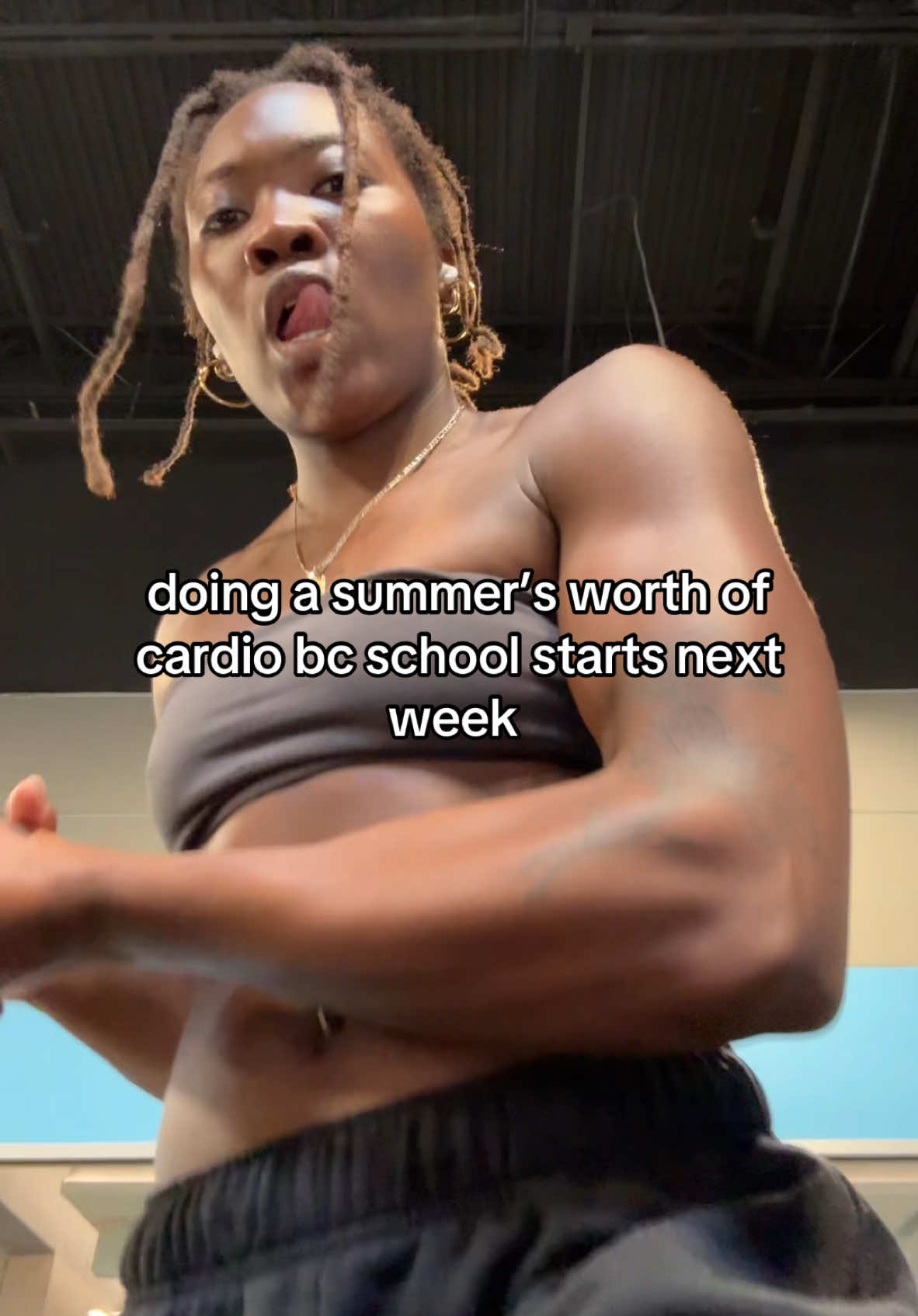 better late than never @DFYNE dc GAINSWTHEGIRLS #fyp #viral #foryoupage #trending #gym #dfyne #college 