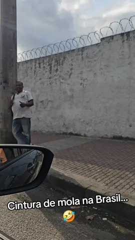 Pessoal, perdi o vídeo de hoje, mas não poderia deixar vocês sem conteúdo!! Amo vocês!! Tamo Juntoooo sextouuuuuu!!!  Pega essa facilidade no pé e na cintura aí ! 🤣🤣🤣🤣🤣 #carioca #Carlinhostatata #Avbrasil #fyp #sextou 