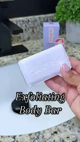 Exfoliating Body Bar @TOPICALS #keratosispilaris #skincare #strawberryskin 