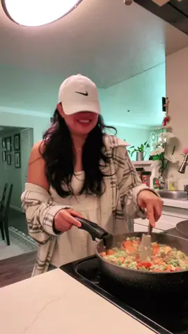 Vegetales con huevos revueltos delicioso🌈🤍🥰