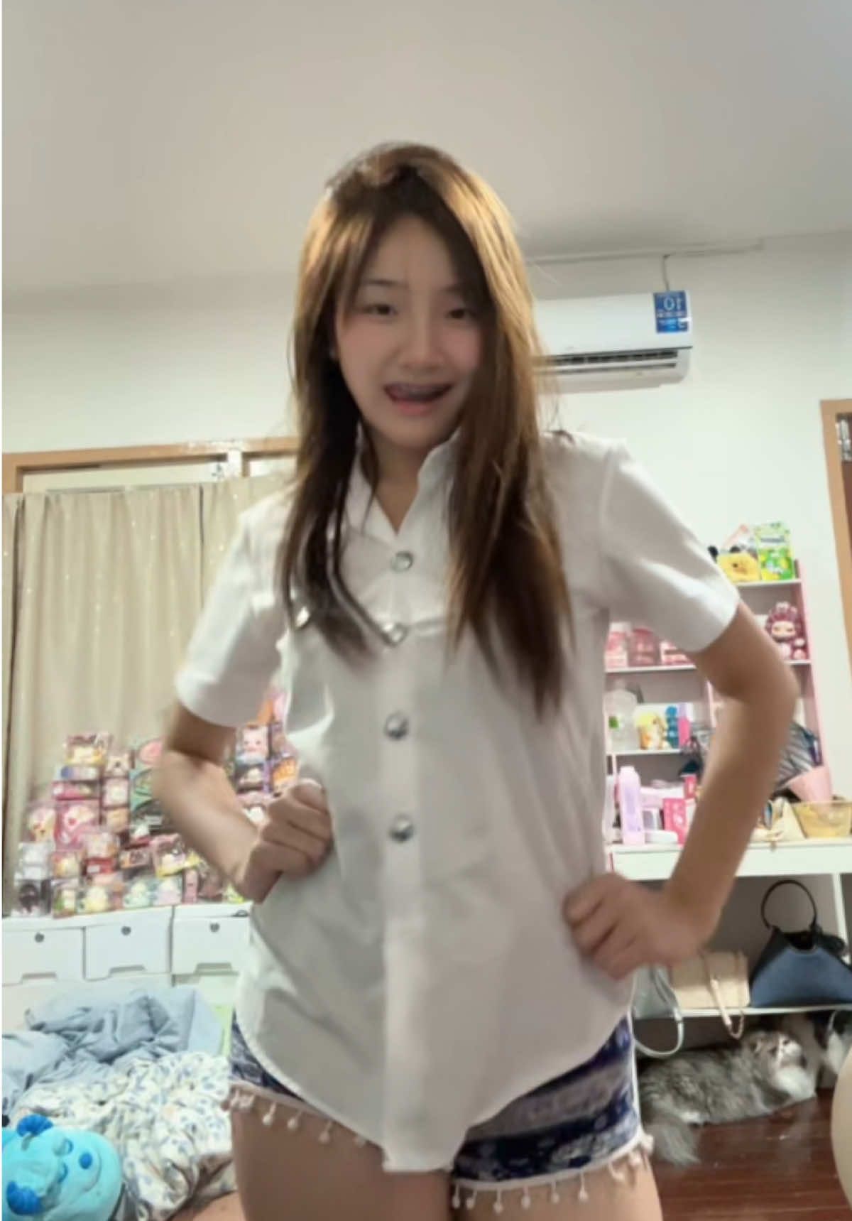 นิดหน่อย