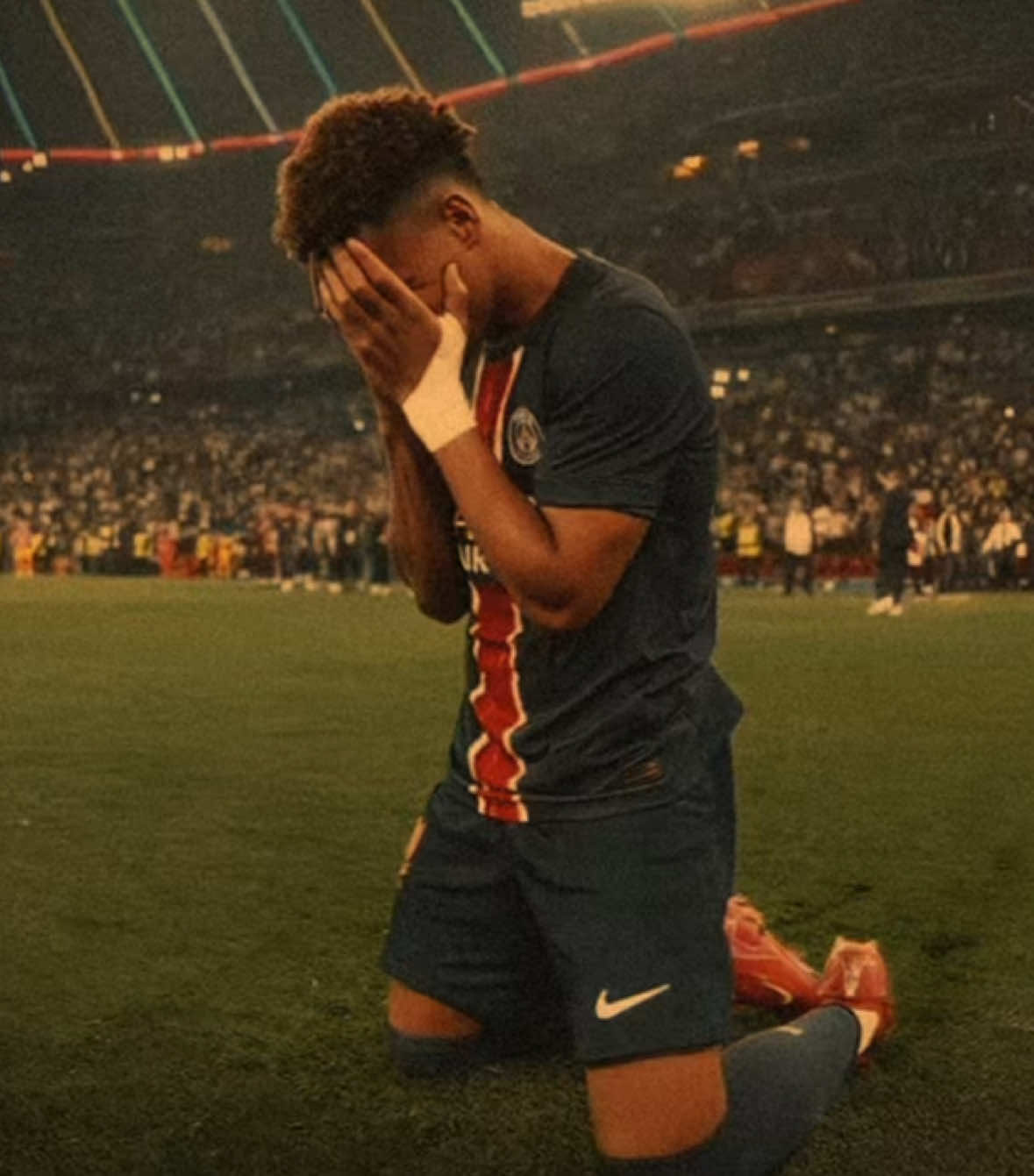 Debut post  | #neymar #football #barcelonafc #psg #creatorsearchinsights   