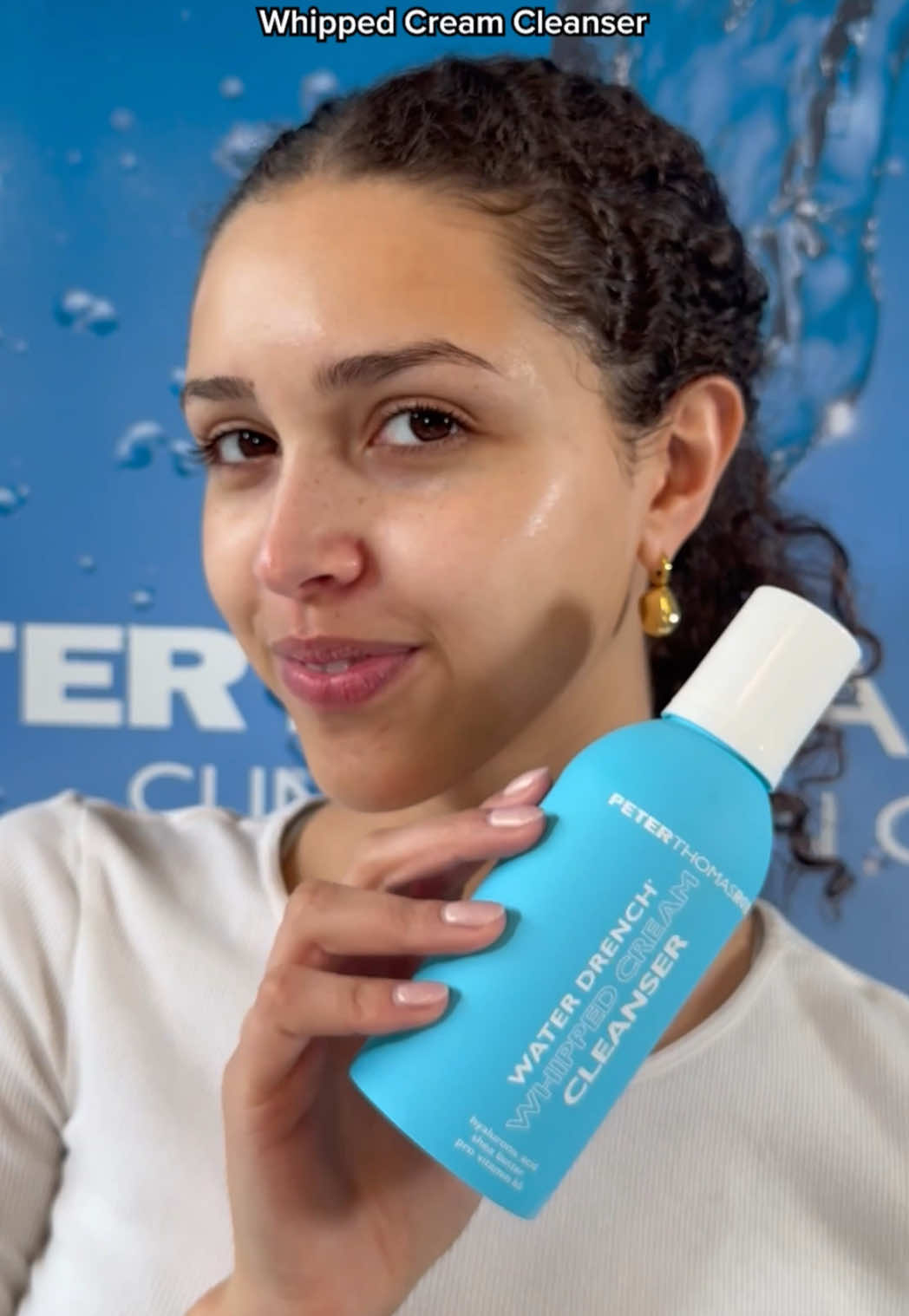 Did you know you can cleanse your face with whipped cream? 😱 NEW Water Drench® Whipped Cream Cleanser is strong enough to remove water-resistant makeup and gentle enough to leave skin feeling fresh and hydrated, not tight or dry. Shop now at @sephora 