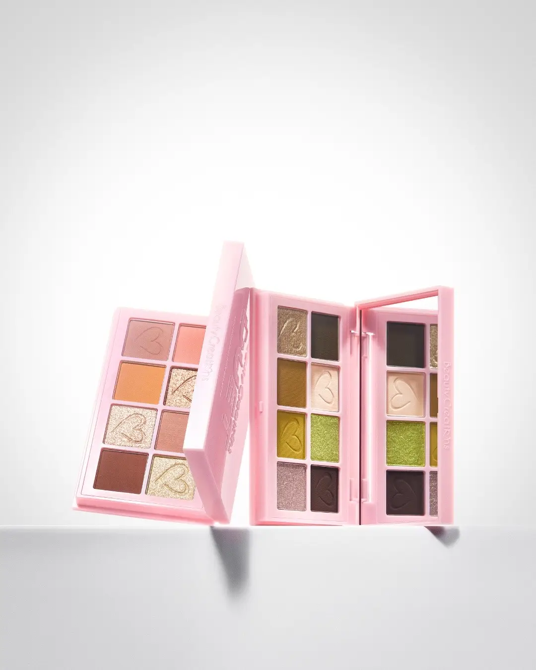 ✨ DUET Mini Snap Shadow Palettes are officially here 🎉 Ultra-pigmented, vegan, gluten-free, cruelty-free — and ready to snap together to create your perfect palette 🎨 💌 Your everyday looks? Covered. 🎨 Your bold color moments? Done. 💫 Your custom combos? Endless. Shop now and start snapping! 🛒