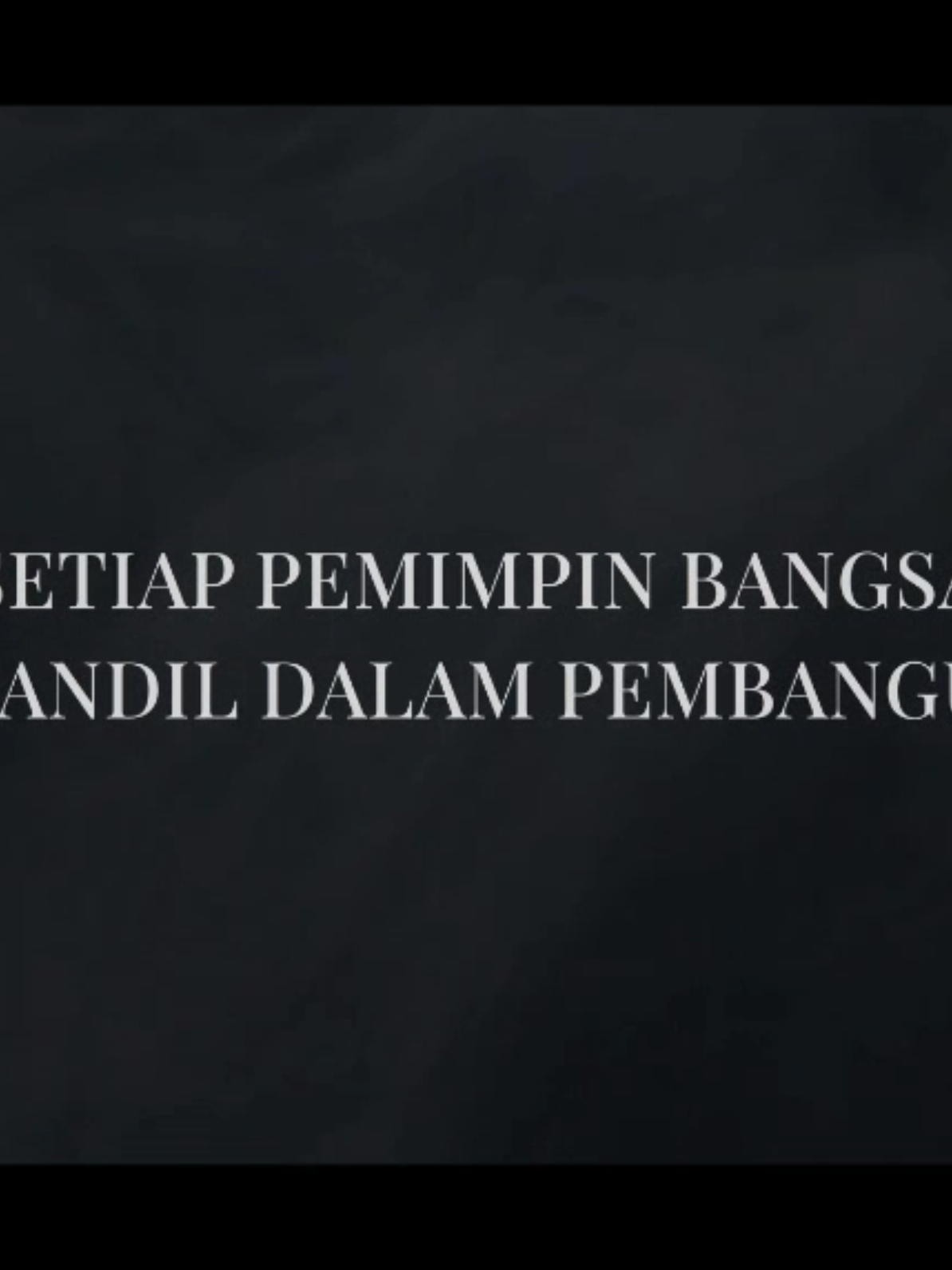 Rakyat Indonesia harus merasakan arti kemerdekaan!  #SahabatBahari, 80 Tahun sudah Indonesia Merdeka. Banyak perjuangan dan pengorbanan yang telah dilalui untuk kemerdekaan ini. Di bawah komando Presiden Prabowo Subianto @prabowo, inilah saatnya untuk mewujudkan janji kemerdekaan. Merdeka dari kebodohan, merdeka dari kemiskinan, dan merdeka dari ketergantungan. Bersatu Berdaulat, Rakyat Sejahtera, Indonesia Maju Merdeka! Merdeka! Merdeka! #PanganBiru #2025KKPRiseTogether #EkonomiBiruUntukIndonesiaEmas #SaktiWahyuTrenggono 