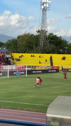 2-0 🗿#rafaelstruick #dewaunited #semenpadangfc #match 