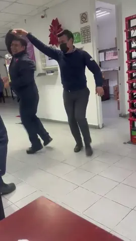 #cumbiasonidera #Cumbia #bailecito #paratii #parati  disfrutar cada momento que me da la vida y una de ellas es bailar y amar mi trabajo y respetarlo