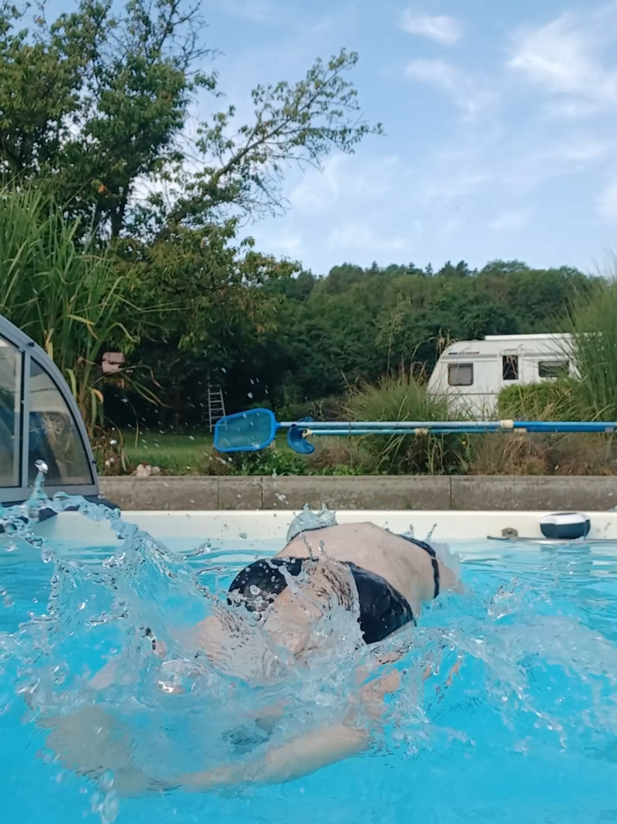 zeigt sie ihr Loch? #chopped #poolday #funnytiktok #glamour #cringe 