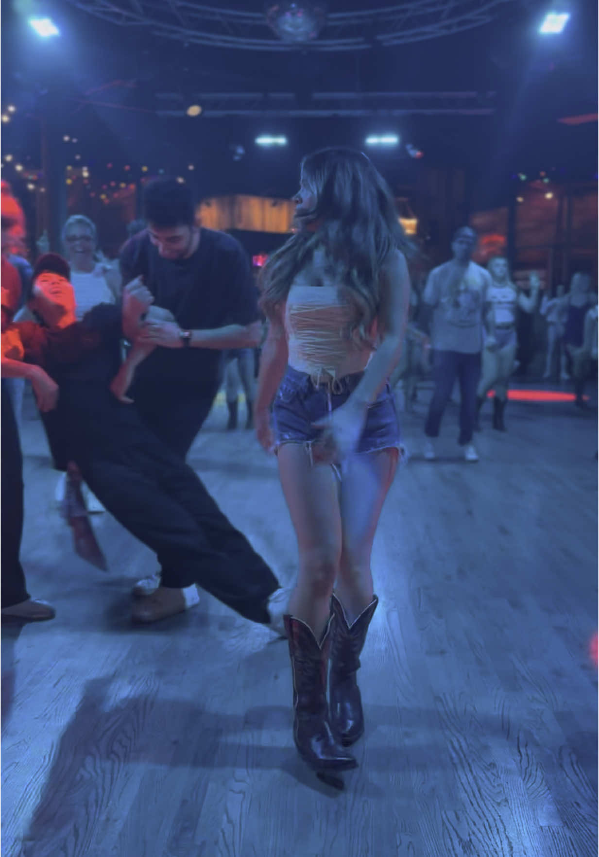 Was not expecting this bye @Felix see you at Area 51 👽 @Sami Salamoun #linedance #stoneysrockincountry #3tequilafloor 