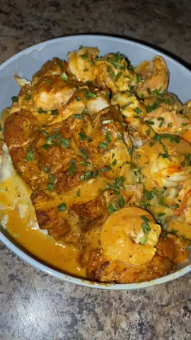 Chicken and shrimp cabbage Alfredo 🙌🏾👌🏾🥰👩🏾‍🍳❤️🤤 #fyp #Foodie #cheflife #cabbage #shrimp 