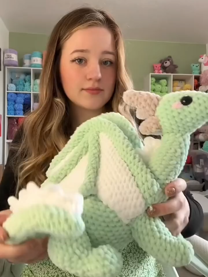 🧶 Aprenda Amigurumi do Zero!Crie peças lindas para vender ou presentear 💝 Aulas passo a passo, mesmo para iniciantes! ➡️ Comece hoje: https://inlead.digital/vivendo-de-amigurumi #amigurumi #croche #artesanatobrasil
