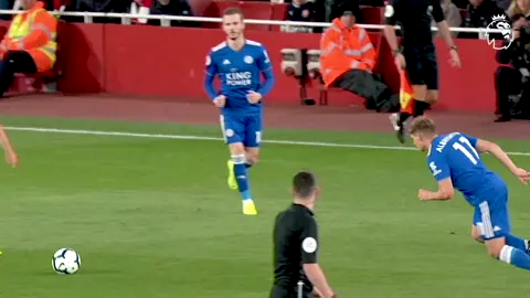 Özil 10 legend 🙌 👏 ❤️ 