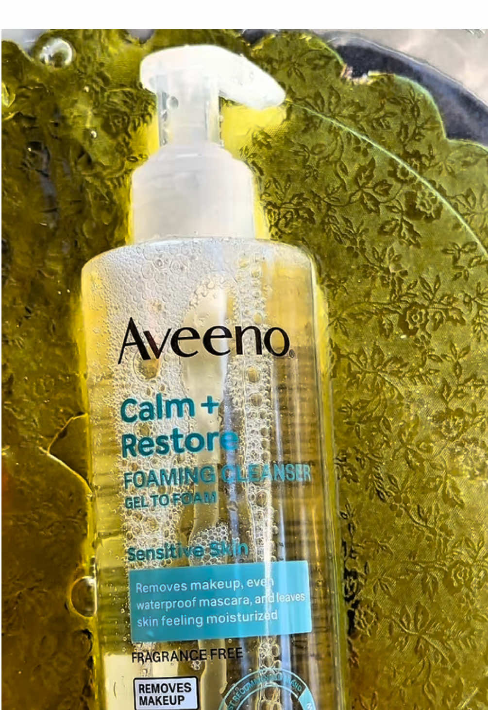 I received this product for free from @Influenster and @Aveeno in exchange for my honest review.  I’ve been using the Aveeno Calm + Restore Foaming Cleanser for a few days now and I’m loving it 🤍 It’s such a gentle foam, doesn’t dry out my skin at all, and leaves it feeling so soft and comfortable after washing. I think it’s honestly one of the best options for sensitive skin!  💛 @Aveeno @influenster #aveeno #influenster #skincare #ugc 