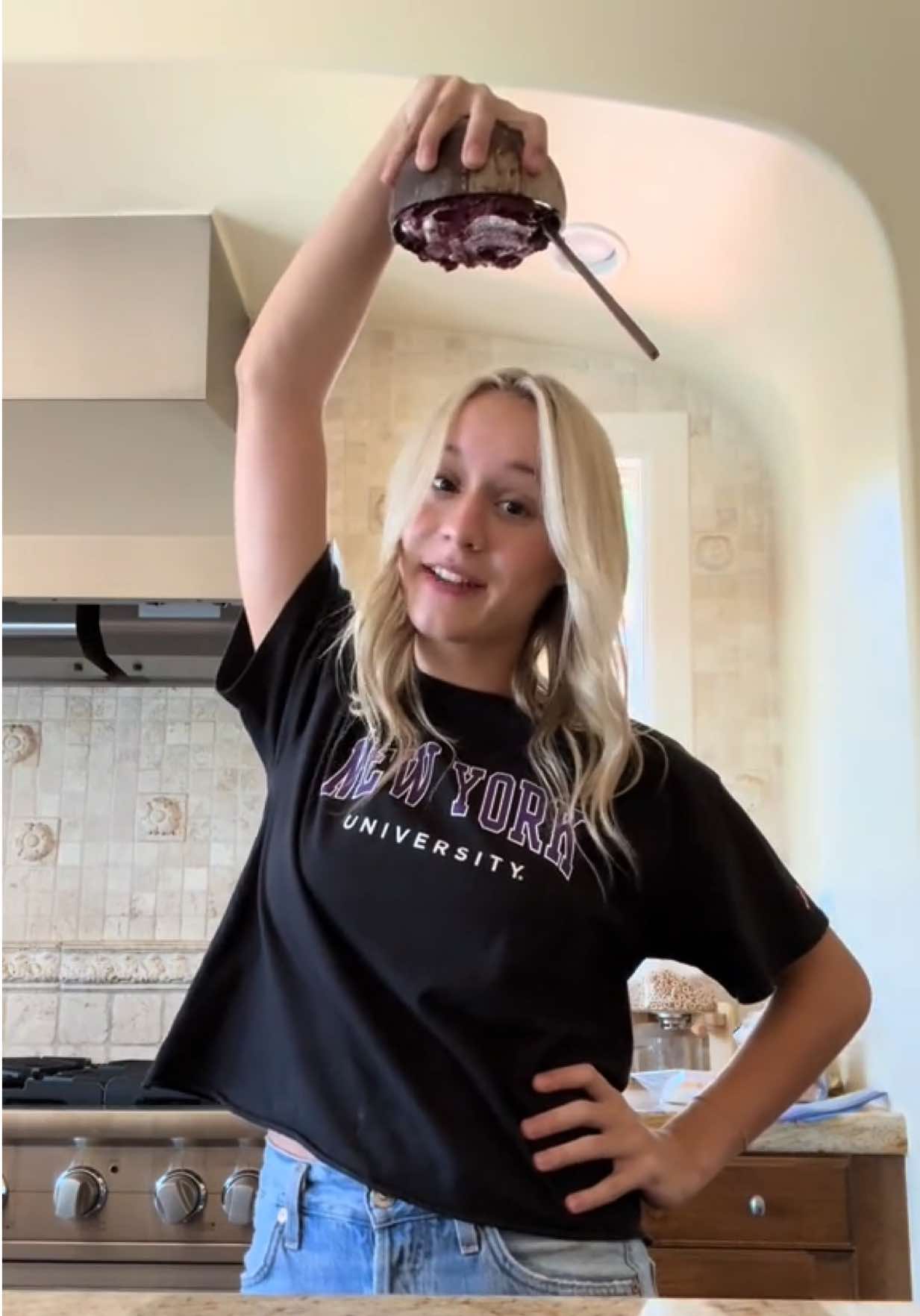 NYU themed smoothie bowl! how do i make the color more purple? #smoothiebowl 