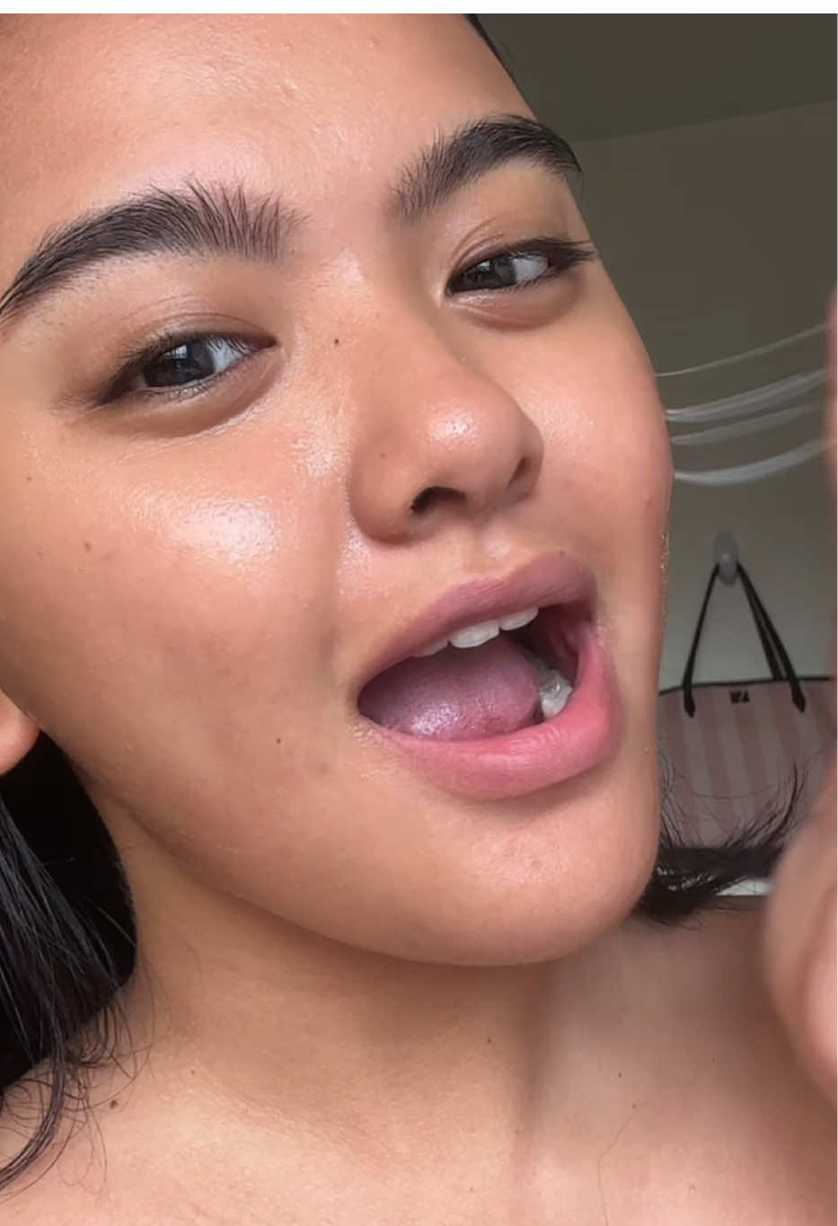 Exfoliate, but make it glow ✨💕 @Kimuse_philippines #KIMUSE #fyp #beautyph  #viralmakeup #dewyhour 