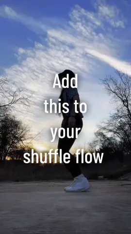 Save to practice & add this quick step to your flow 😚 #wlw #shuffling #shuffledance #footwork #freestyle 