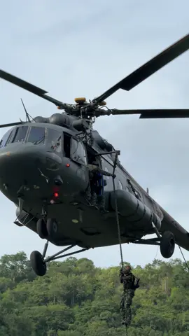 Mi-17v5 Thailand 🚁🇹🇭  #เฮลิคอปเตอร์ #mi17  #กองพันบินที่41  #กองทัพบก  #4k60fps 