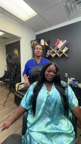 Don’t ever say I didn’t put you on, and when you go, let her know that Nicia sent you! @Mane Lane salon  #houstonstylist #houstonsewins #indianrawhair 
