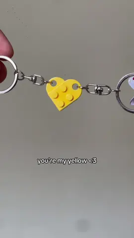 send this to your yellow #tiktokshopbacktoschool #matchingkeychain #tiktokshop 