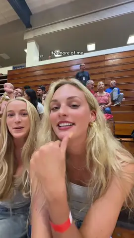 not rly a swiftie but i love this sound 🤝🤝 @Sara Hughes #provolleyball #beachvolleyball #usavolleyball 