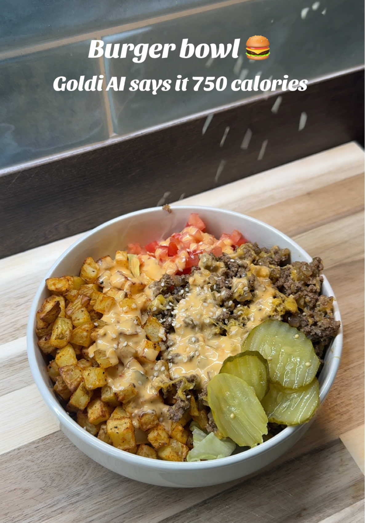Friday night = burger bowls 🍔 #Foodie #FoodTok #Burgerbowl @Goldi AI Calorie Tracker 