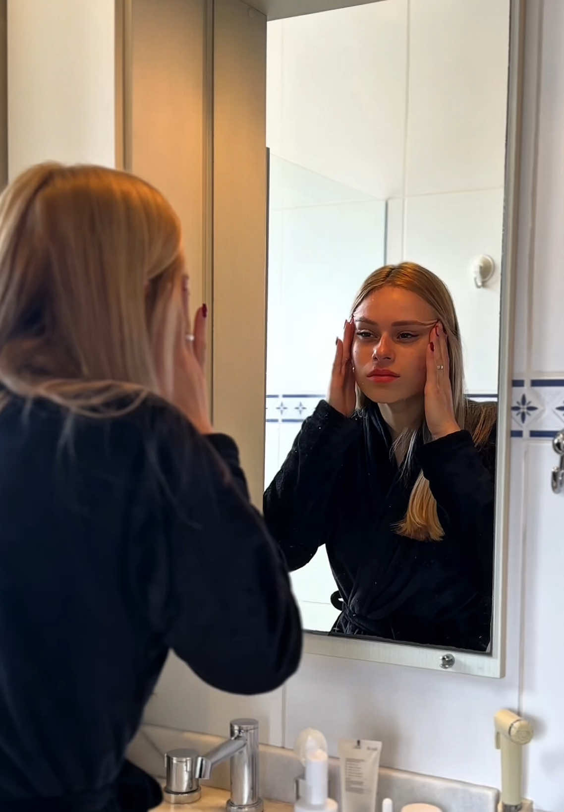 Os primeiros sinais de envelhecimento podem surgir antes do que você pensa. Por isso o colágeno da Renova Be é mais que tratamento: é prevenção 🤍✨ #colageno #skincare #renovabe
