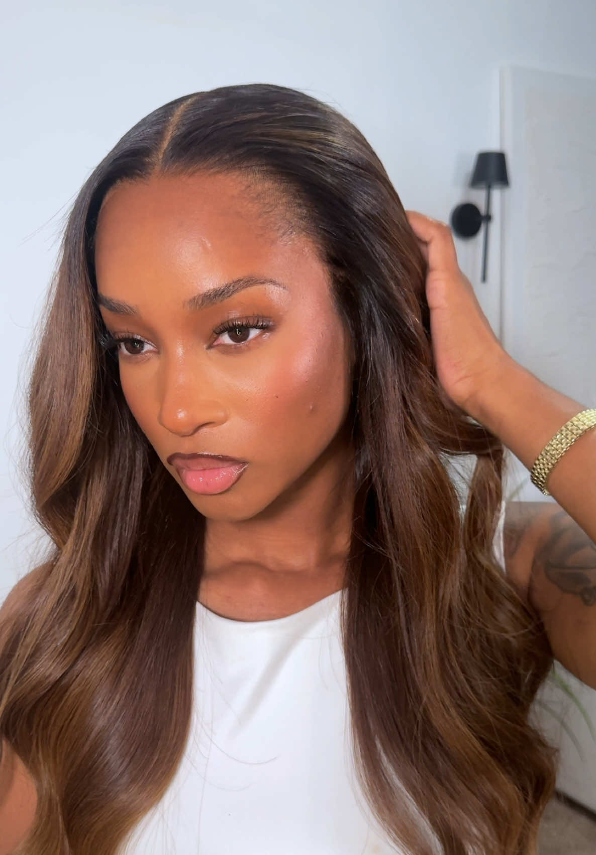 Another gorgeous glueless wig from @HAIRVIVI it’s perfect for everyday Wig name:  Jessie, 20 inches $30 Code:tkwest #hairvivi #hairviviwig #gluelesswig #pjwest 