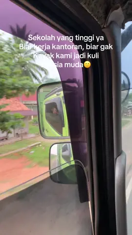 Sekolah yang tiinggi yaa#supirmuda #doaibu #barobalapofficia #fyp 