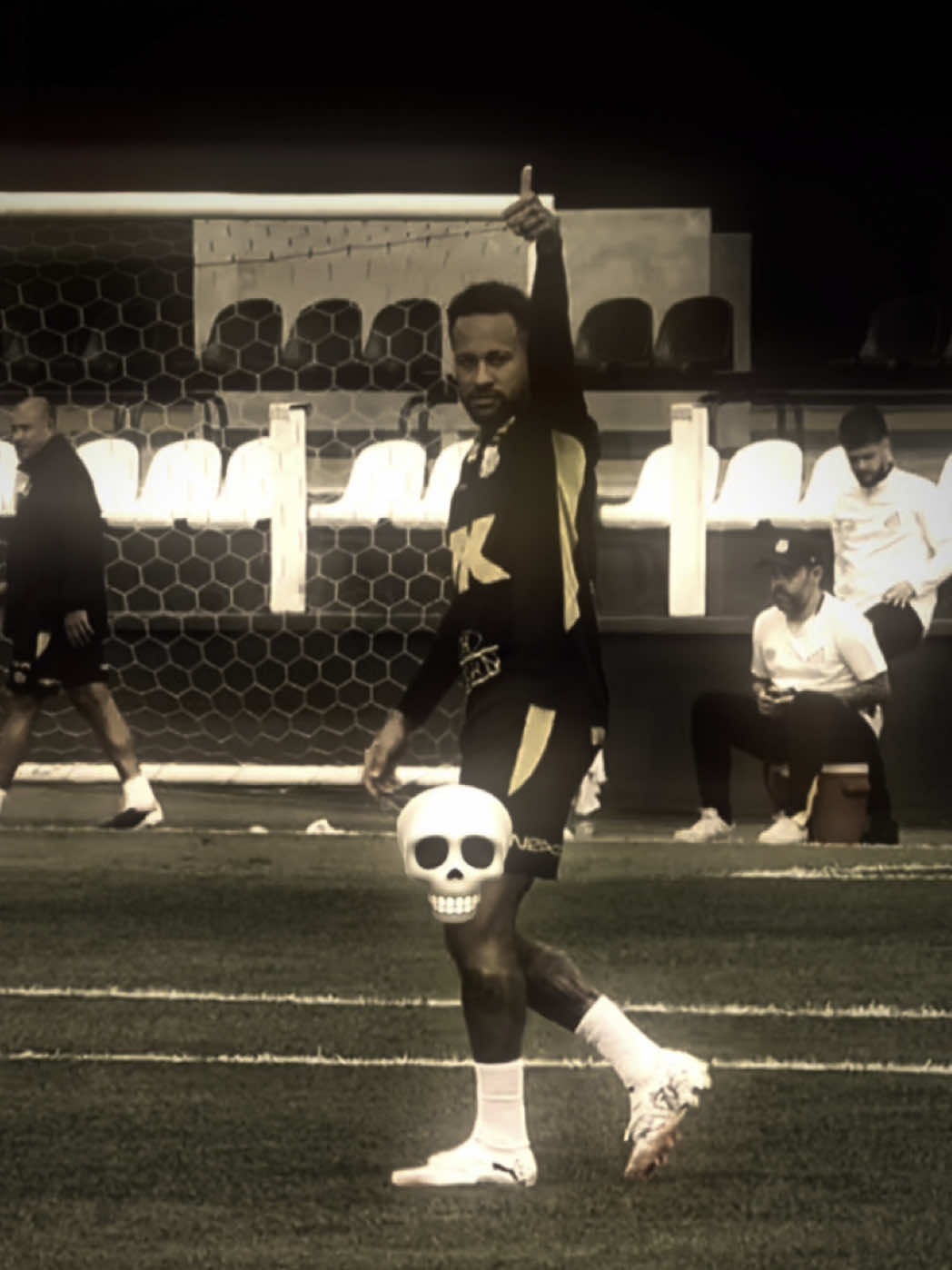 De longe e de canhota? Não é problema pro Neymar 😎 #Santos #SantosFC #TikTokEsportes #Neymar #NeymarJr 