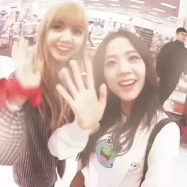 Saw this cuties live 🥹 #pnksoso #lisoo 