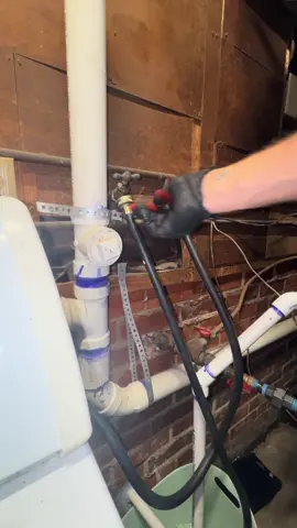 Replacing Hot/Cold Valves for a Washing Machine #plumbing #plumbersoftiktok #laundrytok #fyp #howto 