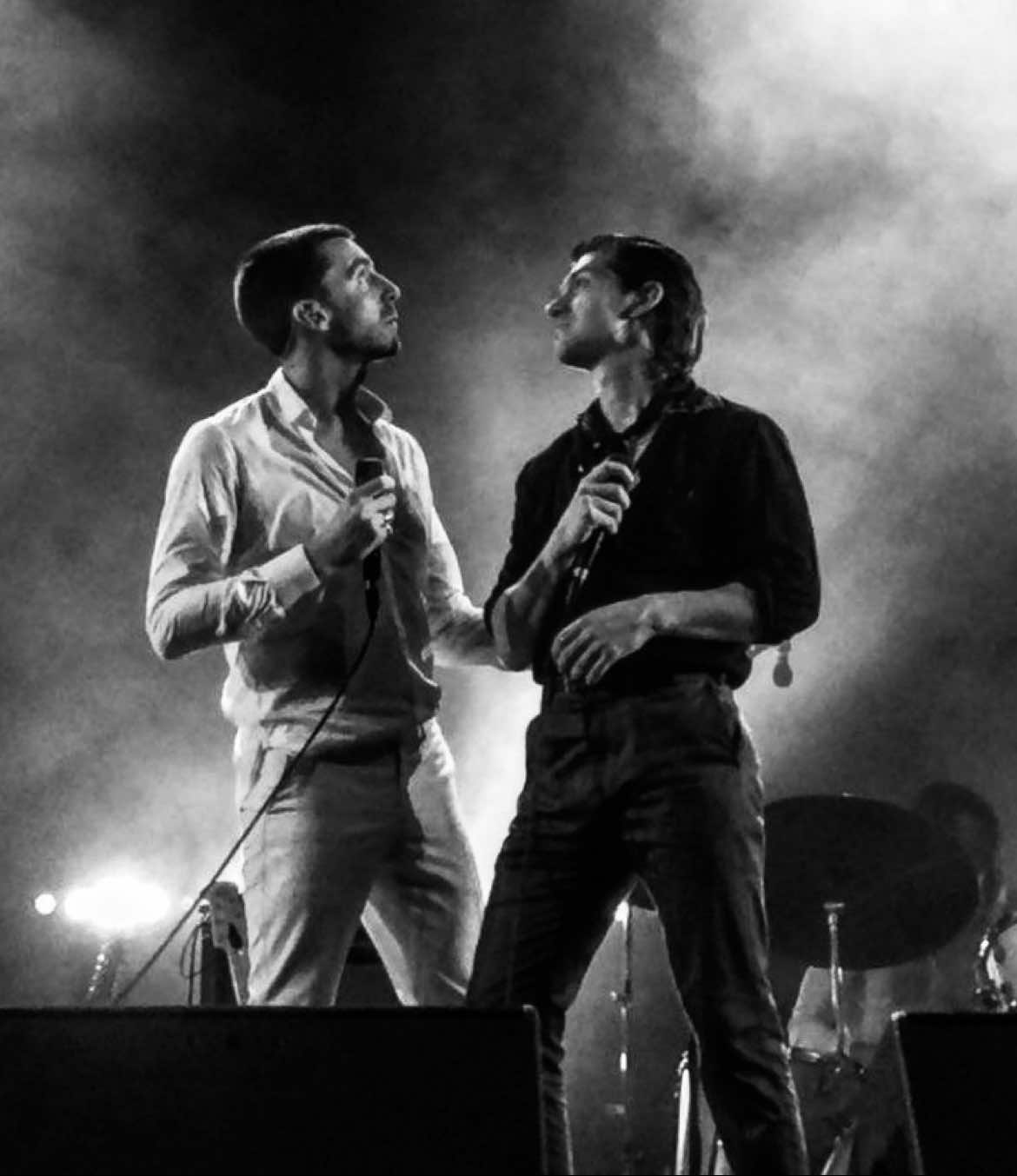 i adore that song fr, it’s such a vibe, lowkey sucks seeing ppl talk shit about it.. #alexturner  #mileskane  #thelastshadowpuppets  #tlsp  #arcticmonkeys 