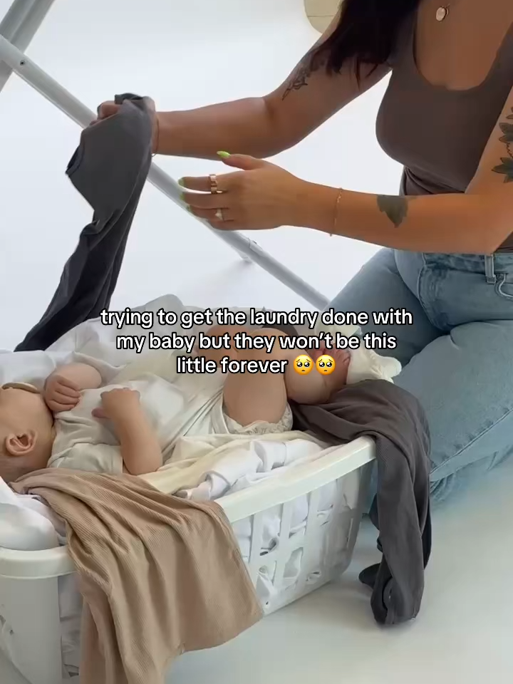 Look how precious he looks sleeping in the laundry basket I could cry!!!!! #fyp #nursingbra #breastfeeding #breastfeedingbra #breastfeedingtok #nevergrowuptaylorswift #nevergrowup #sentimental