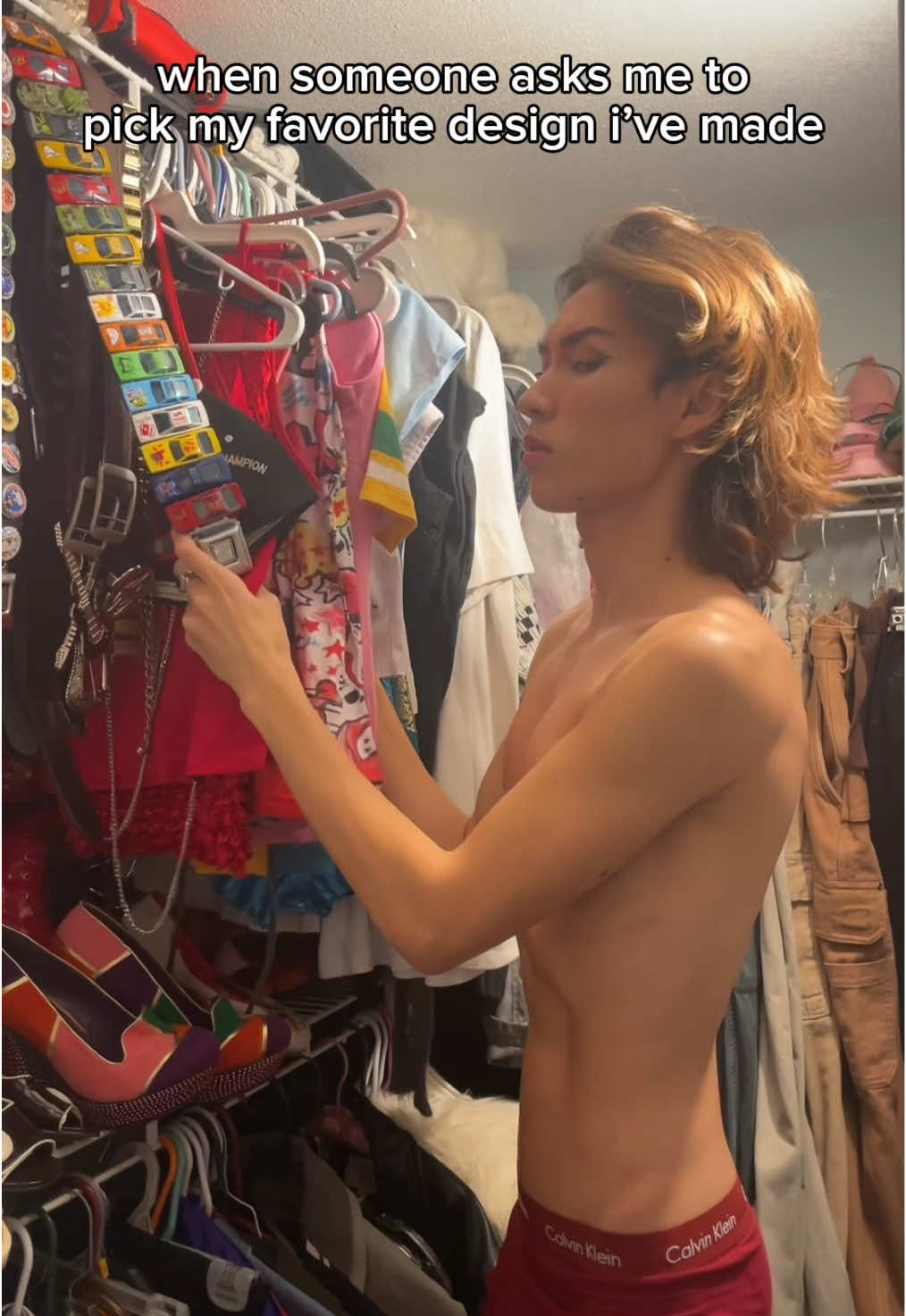 me pretending to choose like 🧐