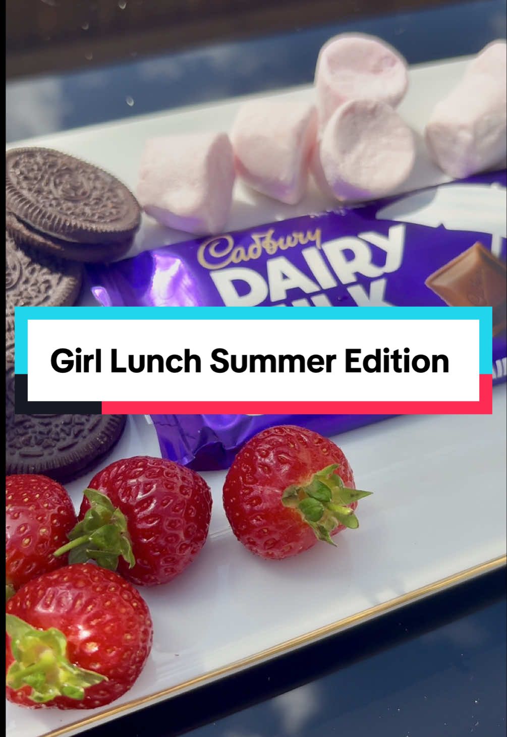Girl Lunch but make it summer 😍 It’s too hot to cook, let the sun do the cooking for you 🤣 This lunch is so easy and quick to make, plus it also makes a delish summer dessert 🤩 @CadburyUK @OreoUKI @OREO  #summerdessert #girllunch #easydesserts #chocolateobsession #katiesfoodiefinds 