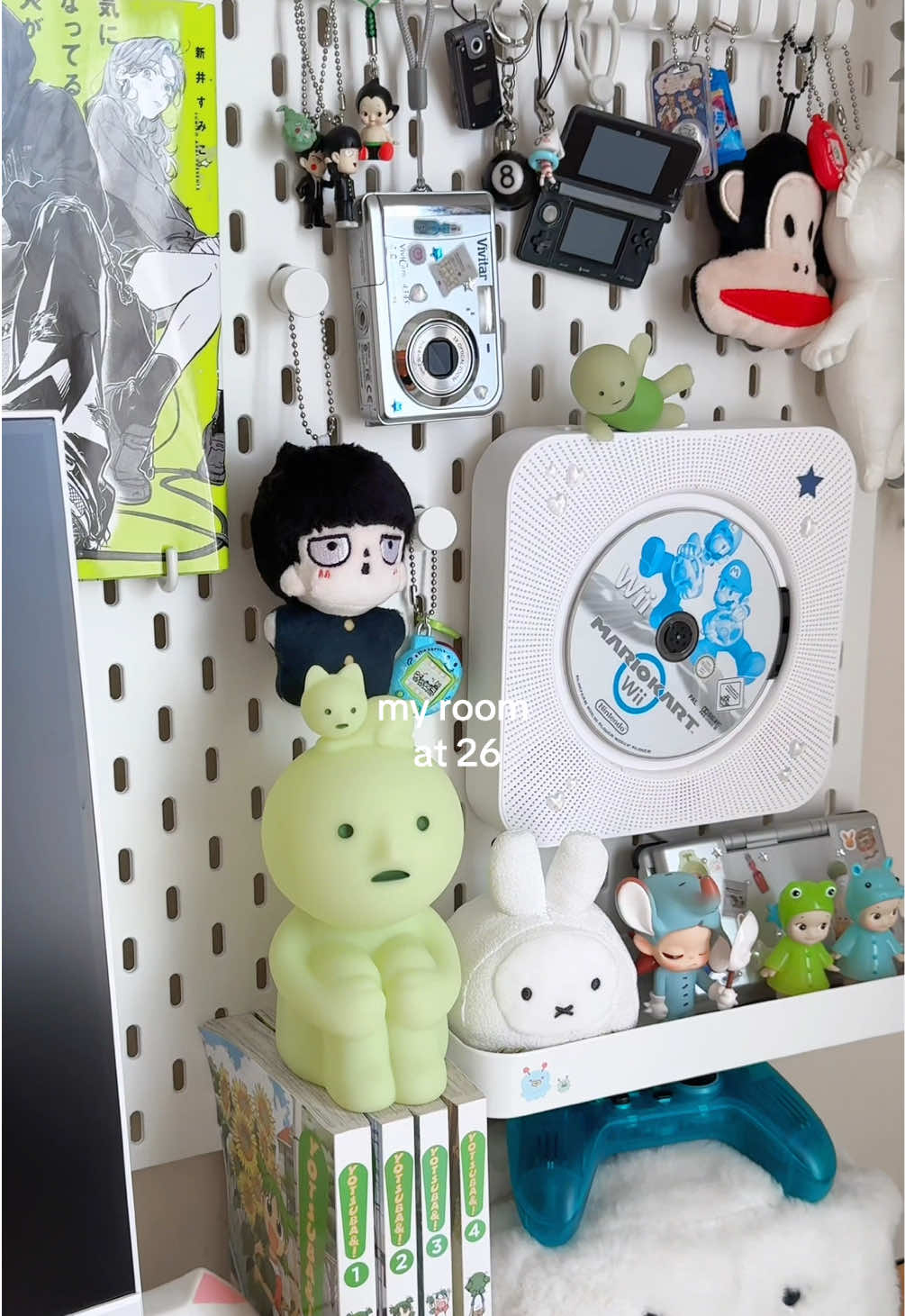 and that’s on expressing yourself the way u choose to❕#RoomTour #roomdecor #trinkets #roominspo #figurecollection 