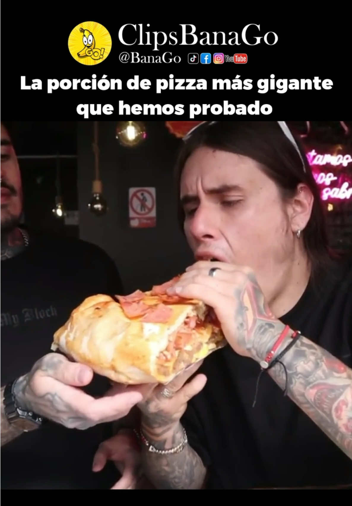 Pizza gigante 🍕 la más grande que hemos comido 🤯 #pizza #food #comida #comidaviral #comidarica 