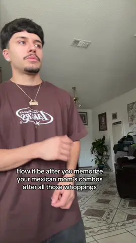 I even dodge the chancla now😏 #mexicanmom #creededit #trend #viral #mexican 