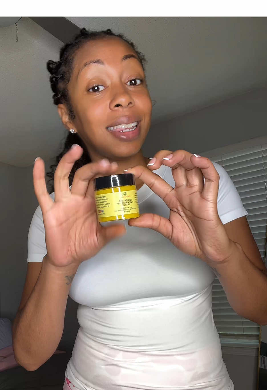 Get Rid of those dark lips #lipscrub #lipscrubs #tumeric #dealsforyoudays 