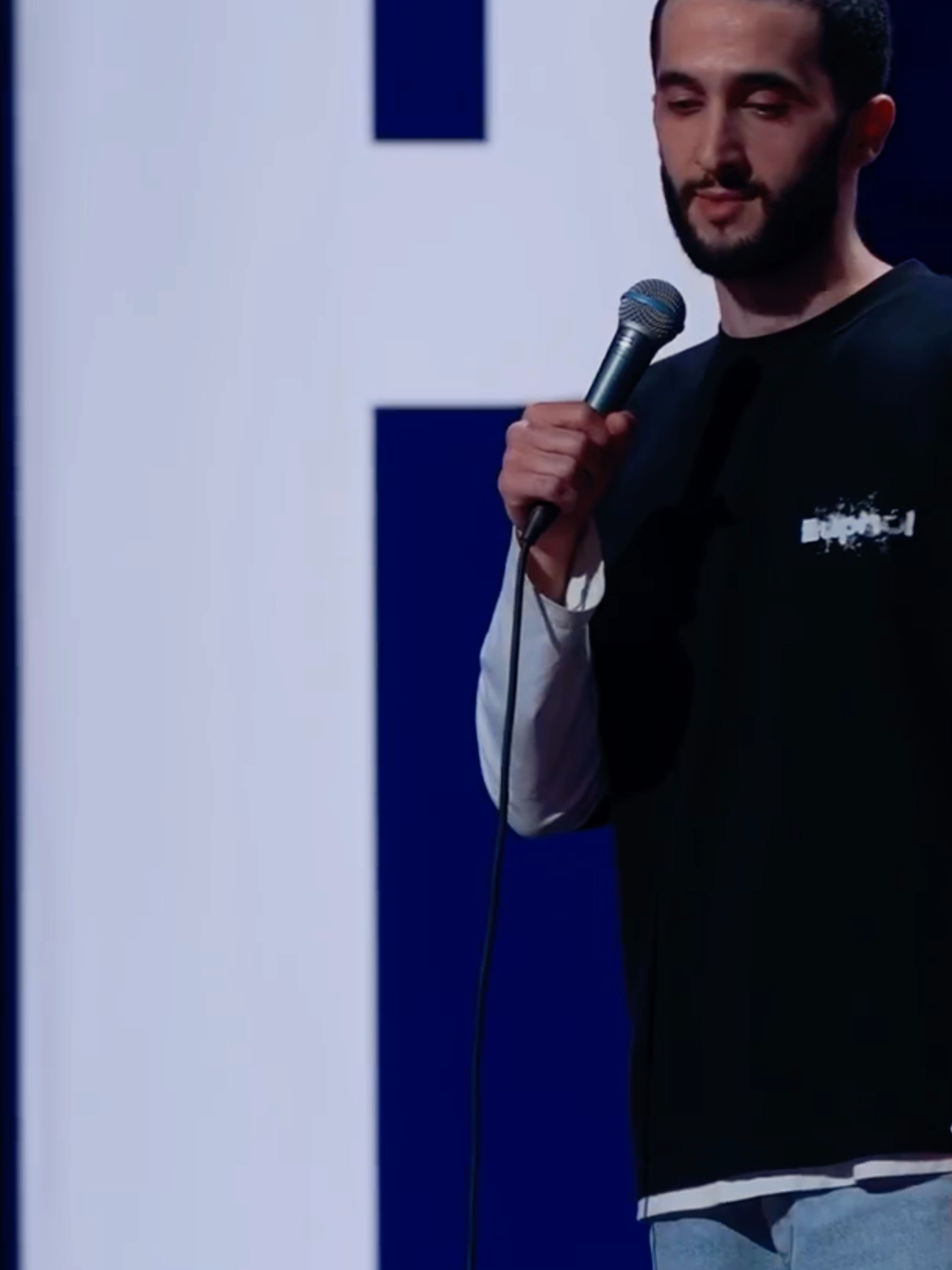 Родительские манипуляции😂😂😂 #standup #стендаптнт #амарян #женскийстендапнатнт #юмор #шоу #прикол #смех