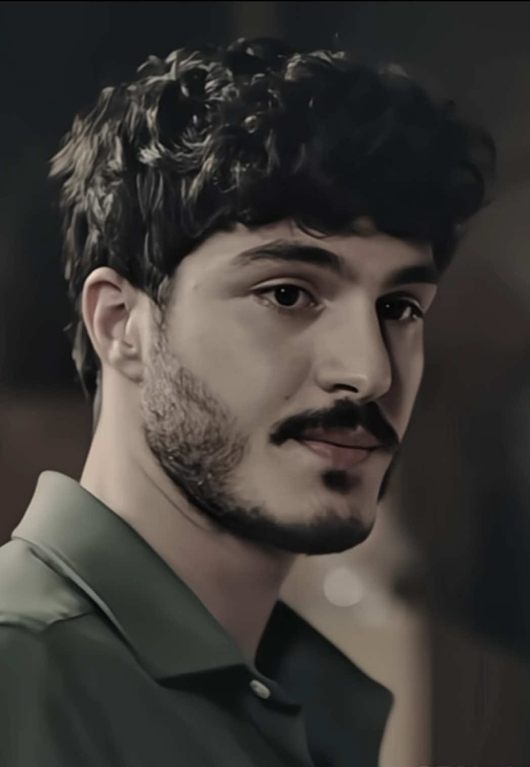 وكنت اتعمد النظرة ❤️ #DoğaBayram #EnesKoçak #sahipsizlerdizisii #مسلسل_المشردون #fyp @Dogabayram 