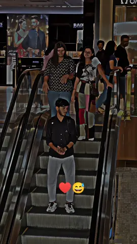 larki reaction 👀🤣😝  #girls #reaction #viralreels #foryoupage #trendingvreels 