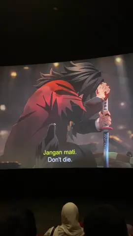 day 1 nonton KNY : pas nonton gue cuma bisa amaze & nangis di beberapa scene filmnya :D marie menunggu 2 tahun lagi kawan 🙂💪🏻 asli gue nangis banget di part shinobu, zenitzu sama akaza ehehehe (note : giyu guweh cakep banget bejirr) #demonslayer #infinitycastle 