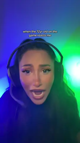 I just want to game in peace and next minute I’m being called “you look like you’re drawn with my left hand” 🫠 #gamingmemes #gamermemes #GamerGirl #gamerguys #funnygamingmoments 
