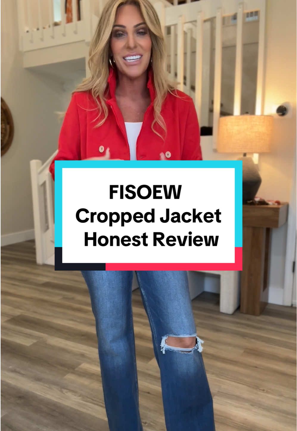 This jacket is so good!! 😍😍😍.        @fisoew_us #croppedjacket #jacket #jacketseason #fallfashion #jacketstyle 
