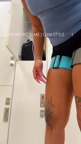 full body fridays, extra on the 🍑🫢 horror ✍🏽🦵🏽by @InkByMalachi #fyp #tattoo #gym 