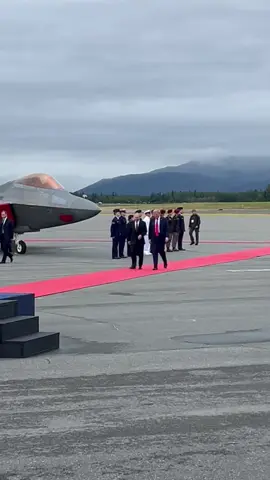 Trump just absolutely MOGGED Putin with a B2 & F-22 flyover 🇺🇸