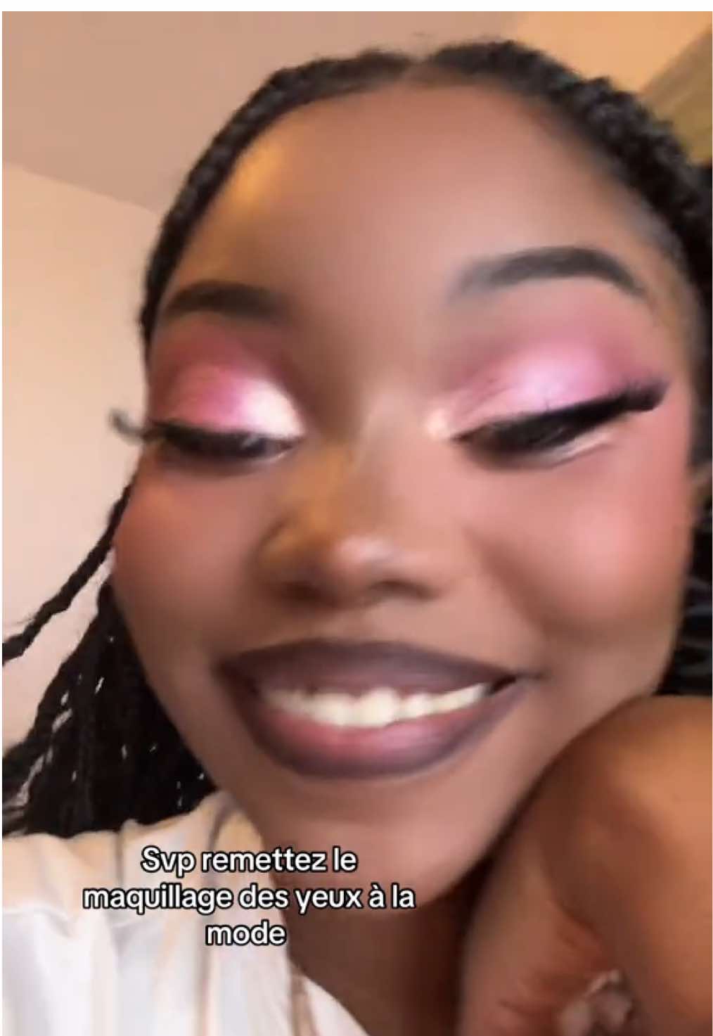 Moins de clean girl makeup svp 😭